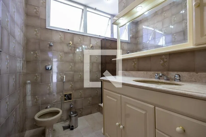 Apartment, 77 m², with wood or laminate floors — photo 16