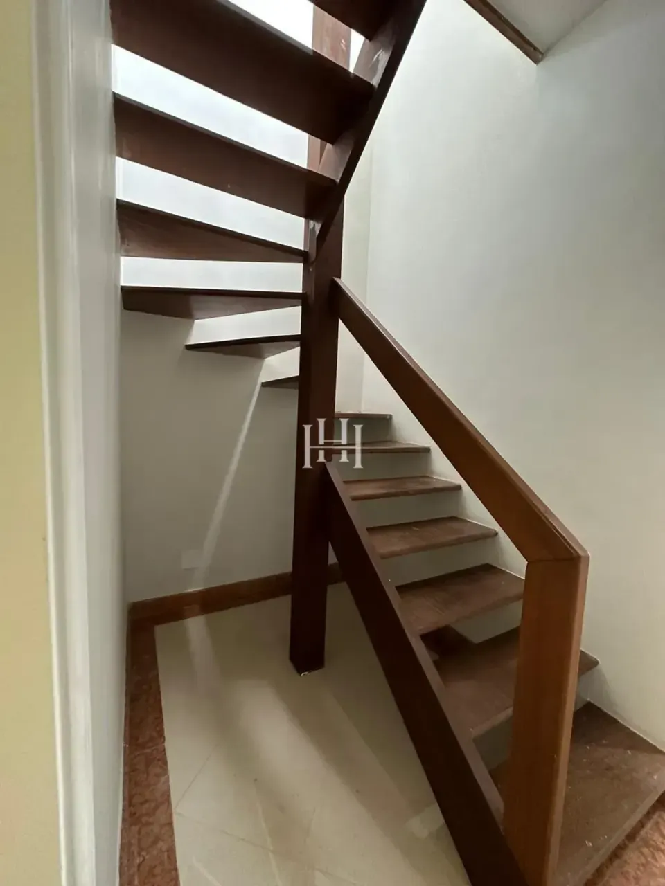 Apartamento com 5 quartos e 5 banheiros, varanda — photo 17