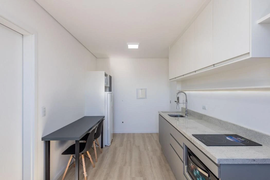 Apartamento mobiliado, 27 m², com janelas do piso ao teto — photo 50