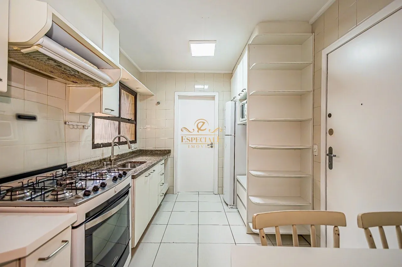 Apartment with 3 en-suite bedrooms and balcony — photo 15