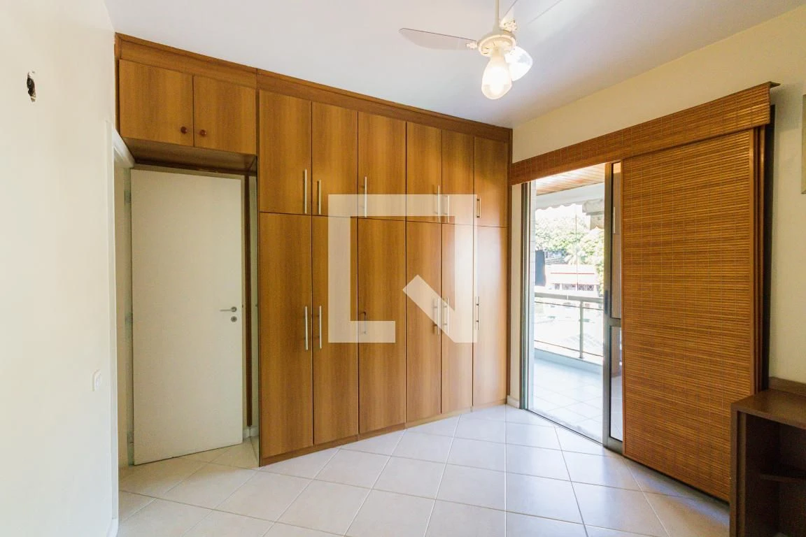 Apartamento com 3 quartos e cozinha fechada a gás — photo 7