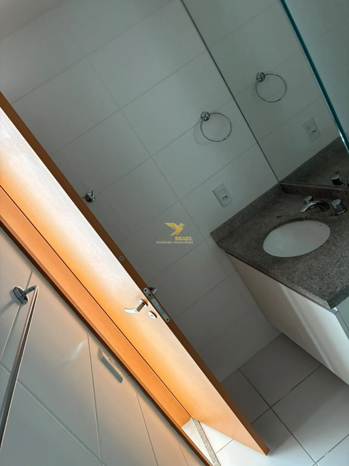 3-bedroom apartment, 1 with its own bathroom, 97 m² — photo 49