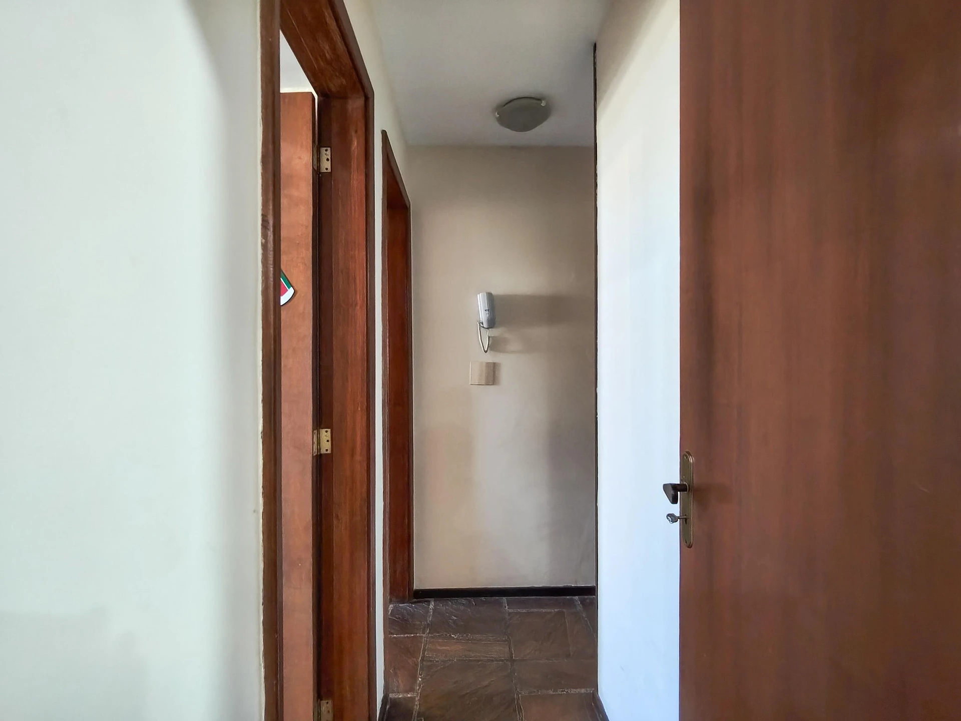 Apartamento mobiliado de 3 quartos com banheira — photo 49