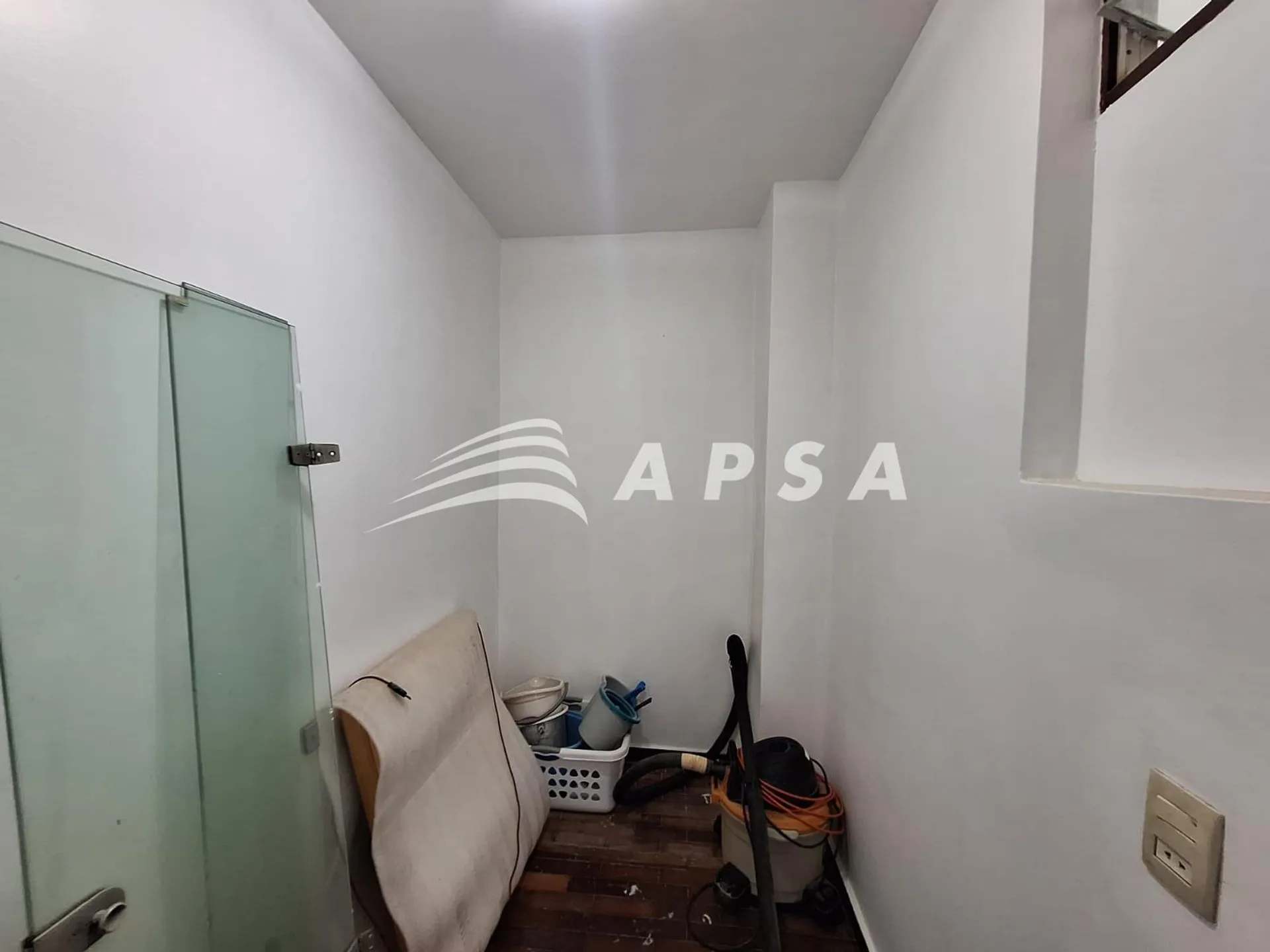 4-bedroom apartment in a building with a sauna — photo 32