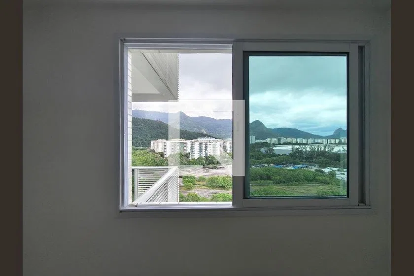 2-bedroom apartment with a mountain view — photo 27