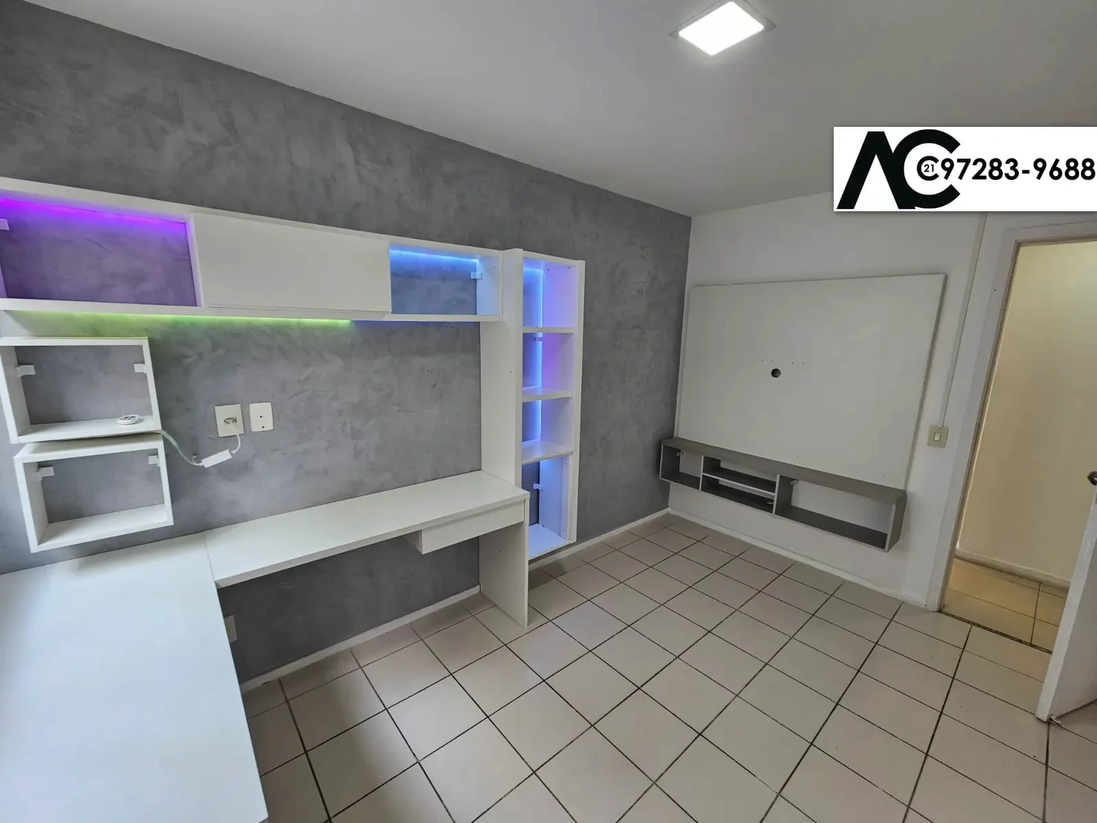 Home office in a 3-bedroom apartment, 105 m² — photo 7
