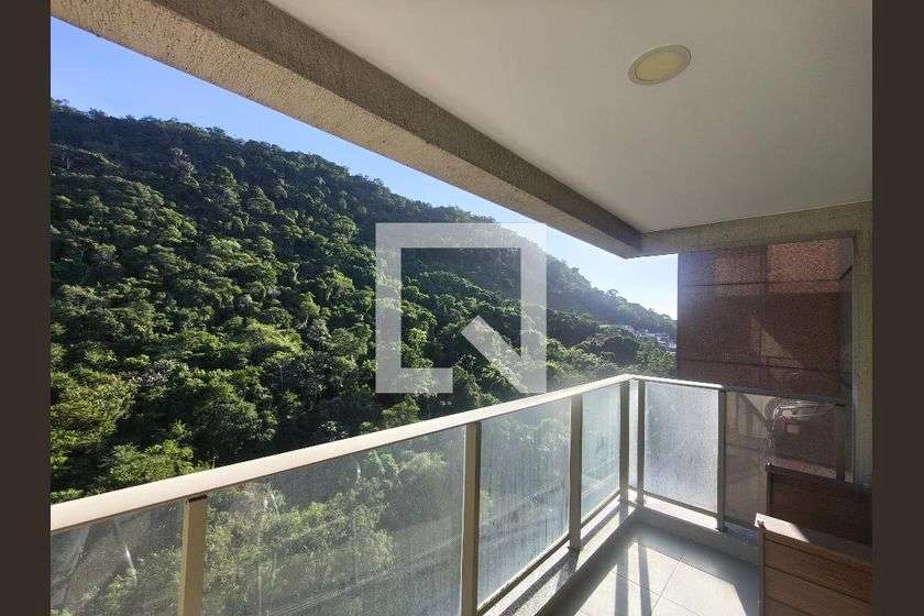 Furnished 62 m² apartment with 2 en-suite bedrooms — photo 15
