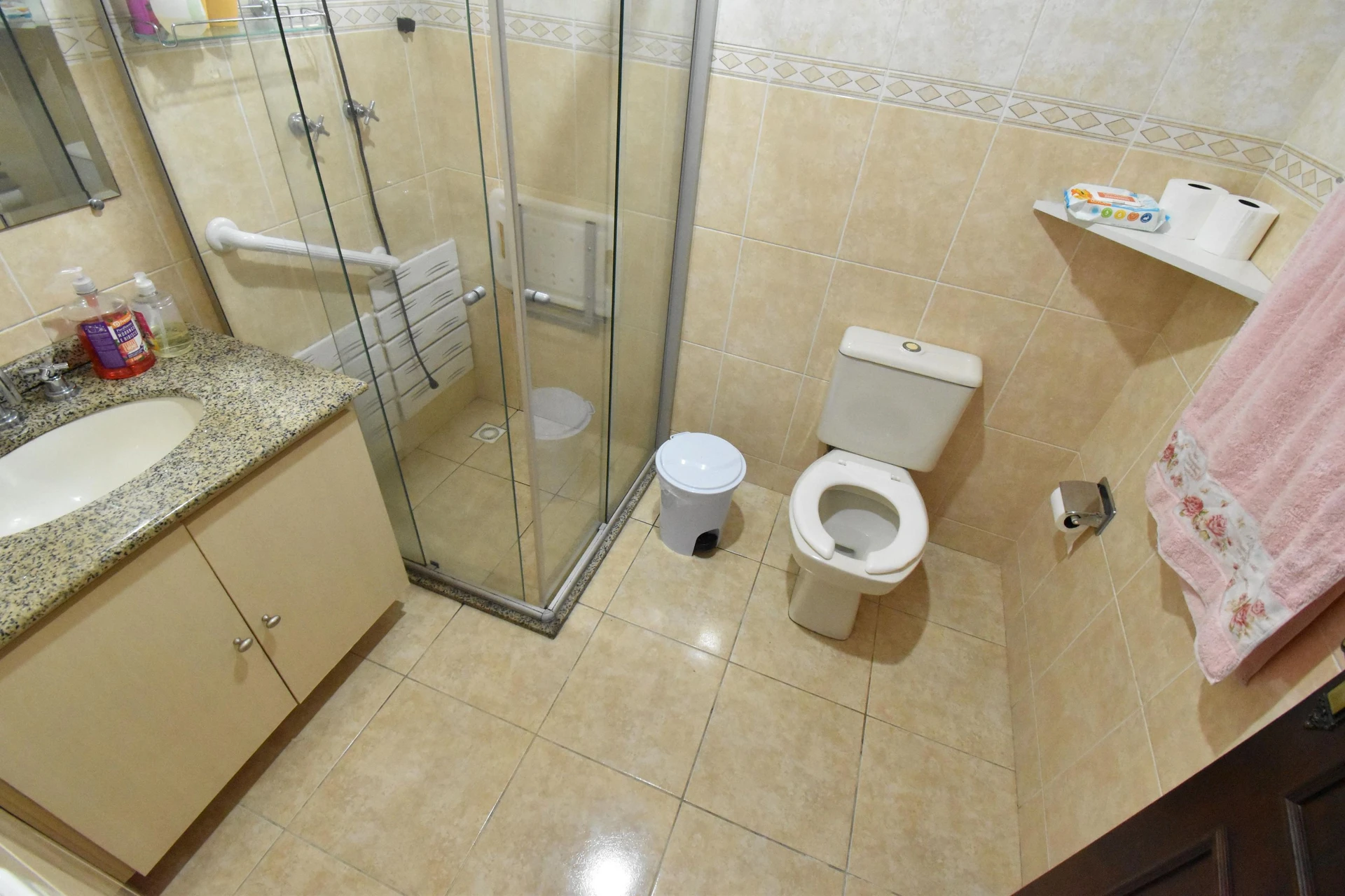 Будинок із 3 спальнями та джакузі — photo 22