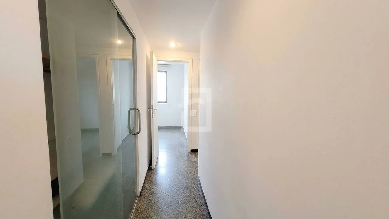 Furnished apartment, 98 m², with a home office — photo 10