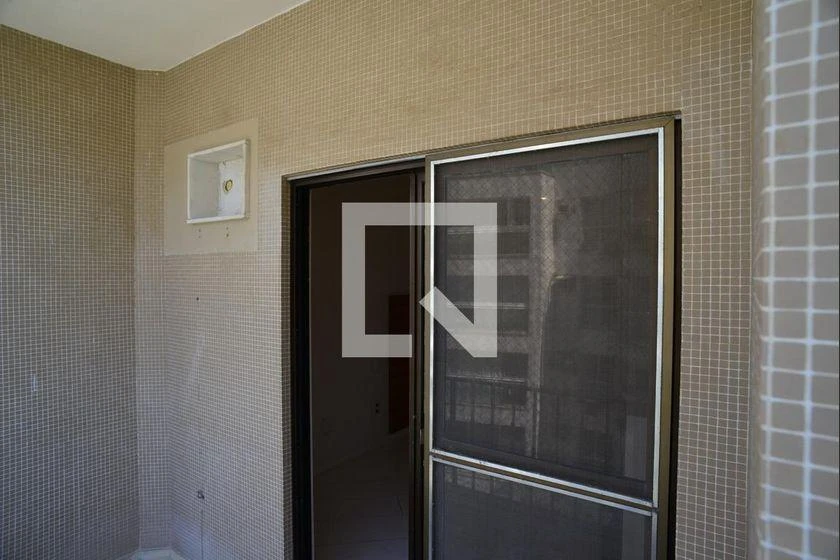 Apartamento para aluguel com 3 quartos e varanda de vidro — photo 5