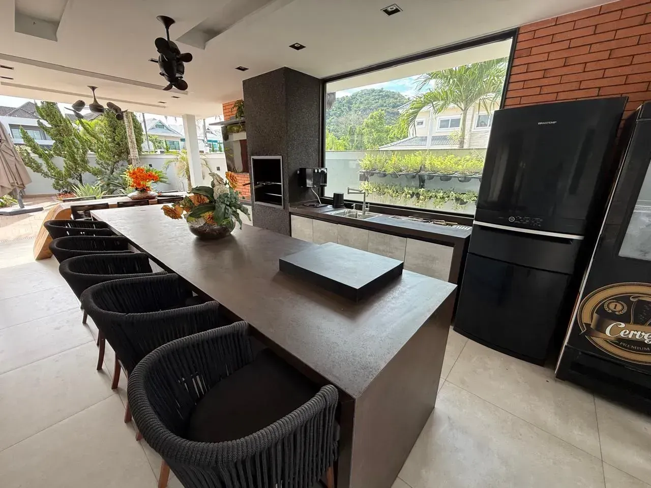Furnished house with open-plan kitchen, 380 m² — photo 7