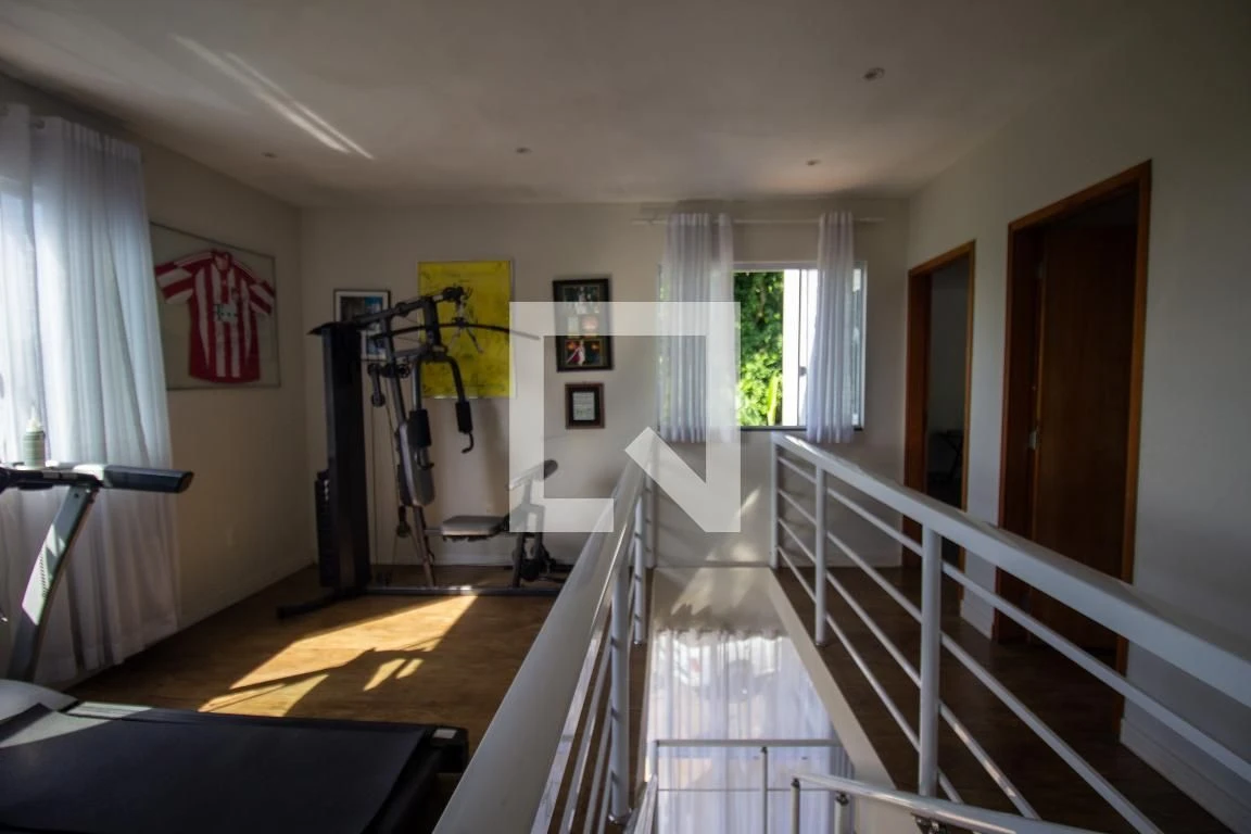Furnished house with 5 bedrooms and 6 parking spaces — photo 72