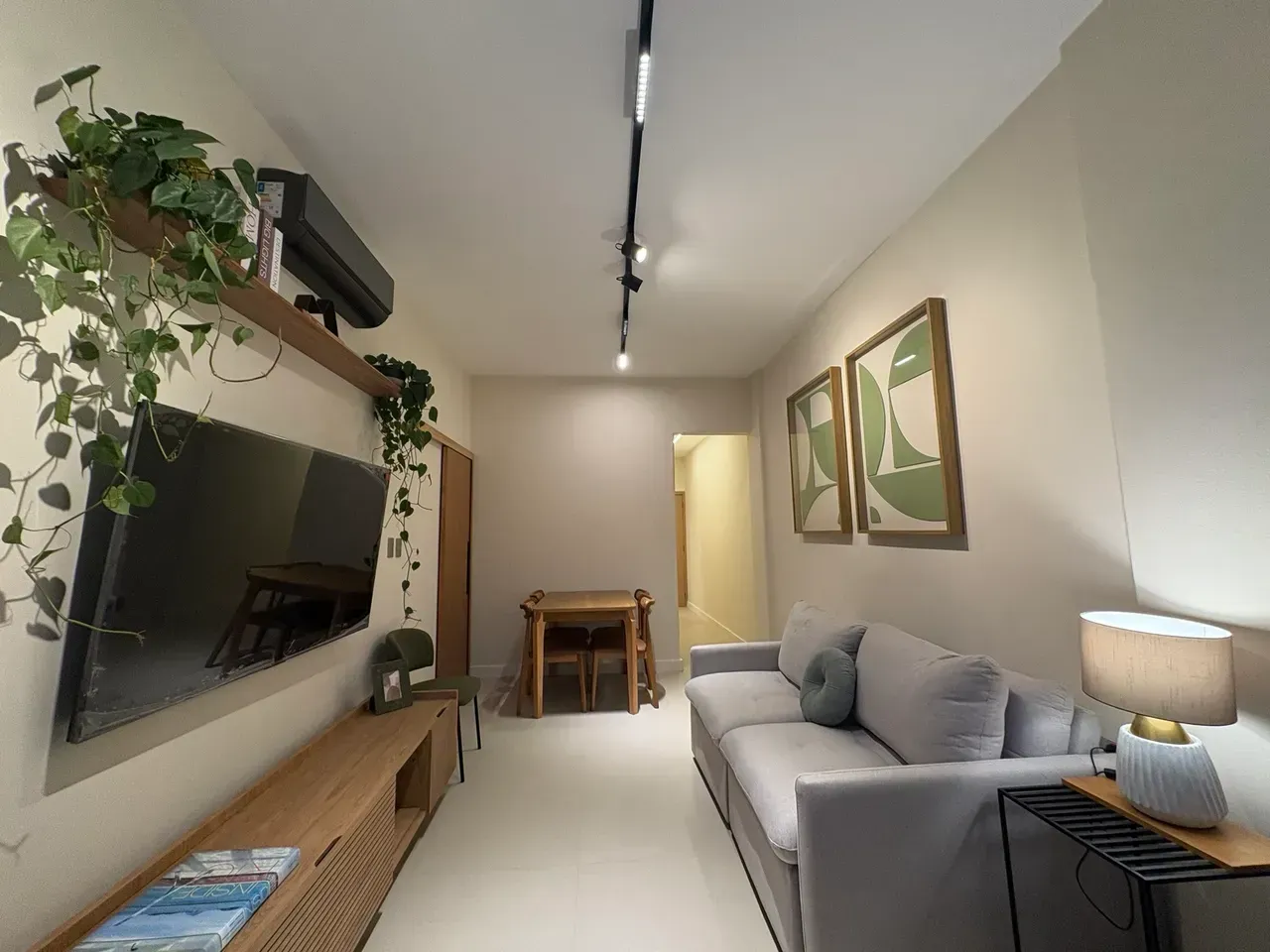 Furnished 2-bedroom apartment with 2 bathrooms — photo 3