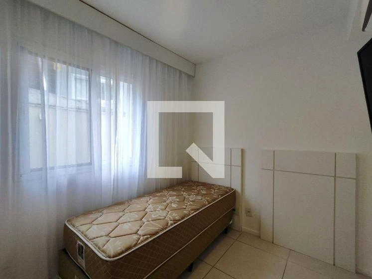 2-bedroom apartment in a building with a gym — photo 3