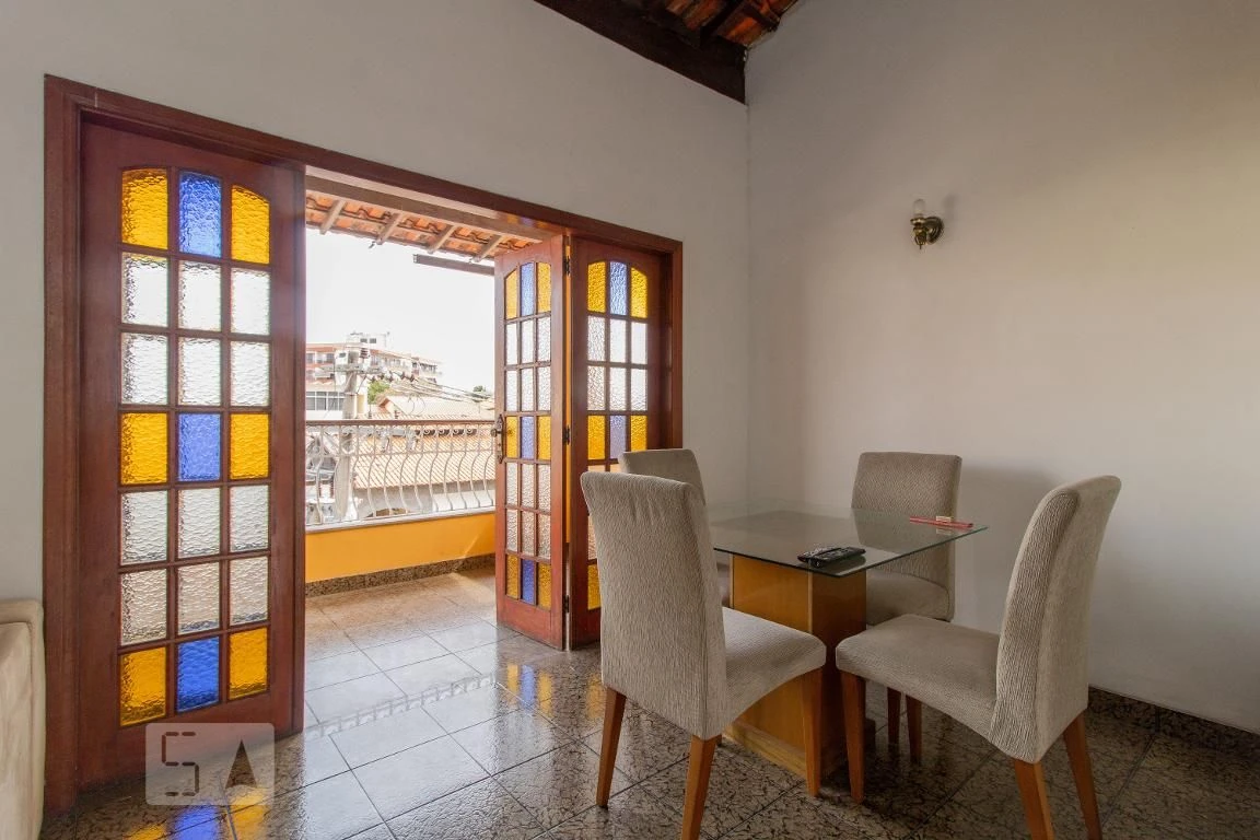 Rental house with 4 bedrooms and a private garden — photo 53
