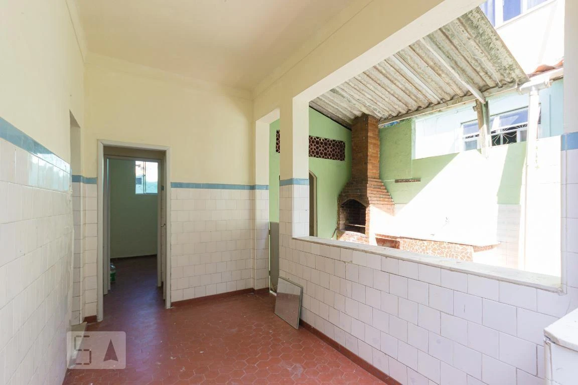 House, 200 m², with a grill on the balcony — photo 21