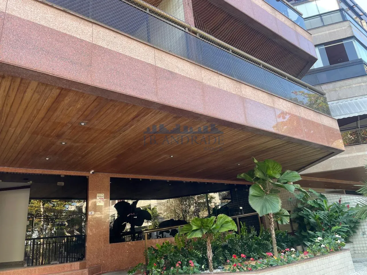 Apartamento mobiliado com 3 quartos e 5 banheiros — photo 14