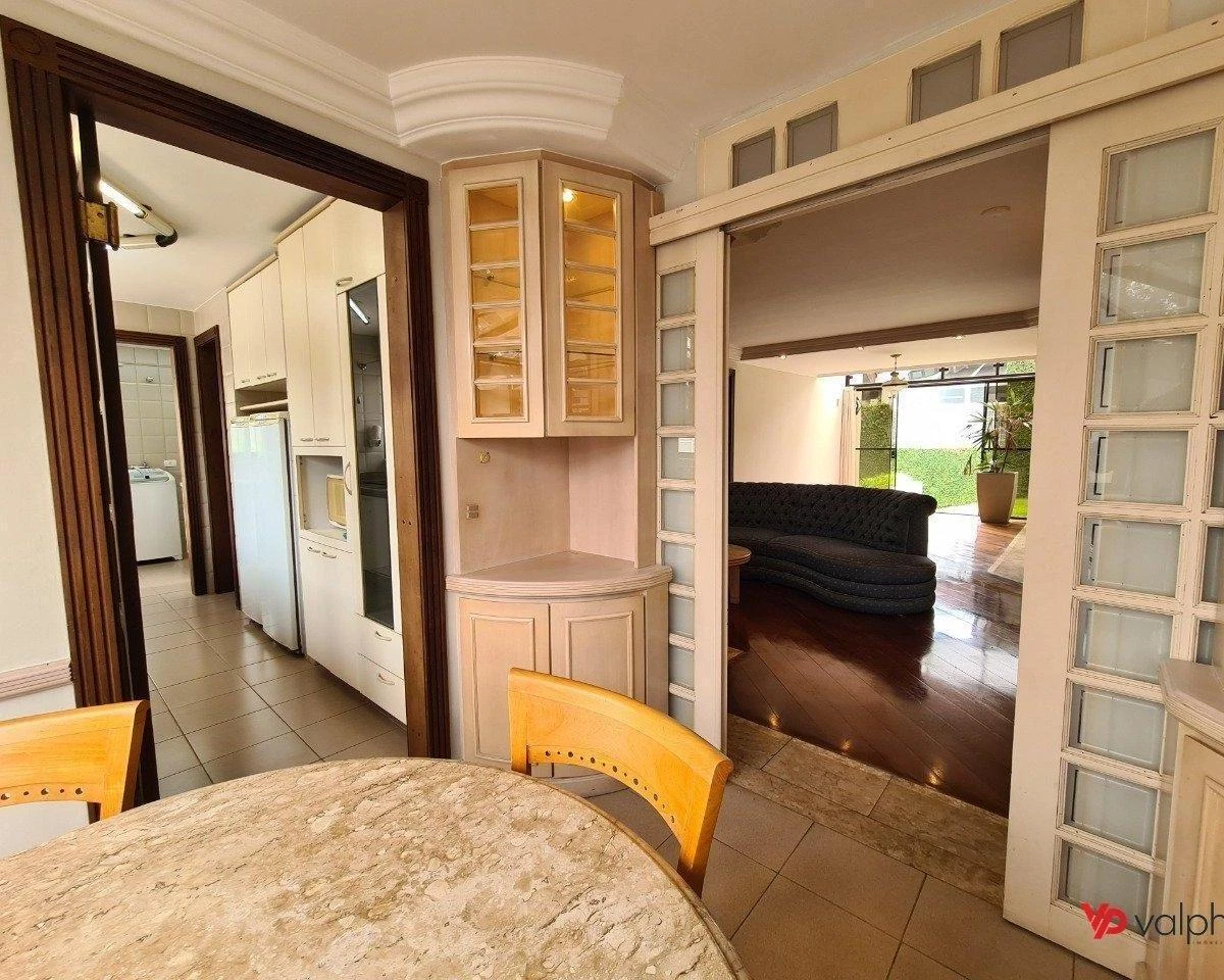 Condo house with 3 bedrooms and 5 bathrooms — photo 22