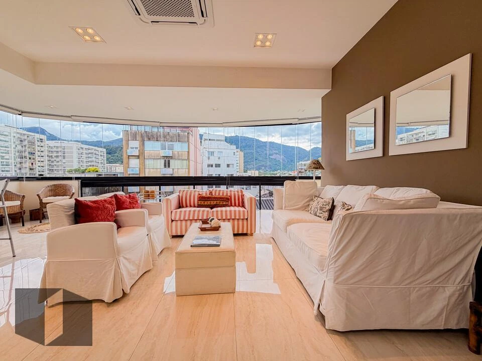Furnished apartment, 186 m², with a grill on the balcony — photo 3
