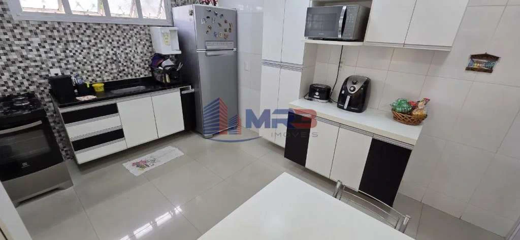 Casa duplex com varanda e 3 quartos e 197 m² — photo 12