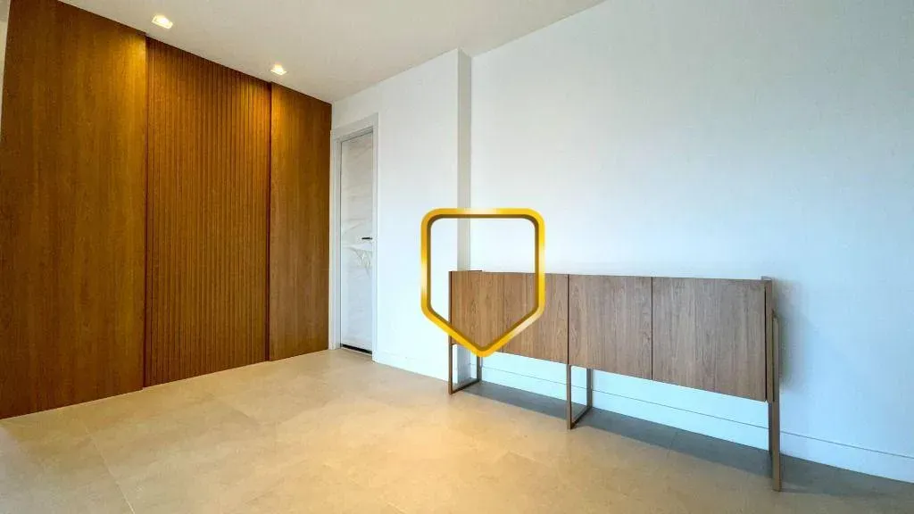 4-bedroom apartment with 156 m² and 2 en-suite baths — photo 14