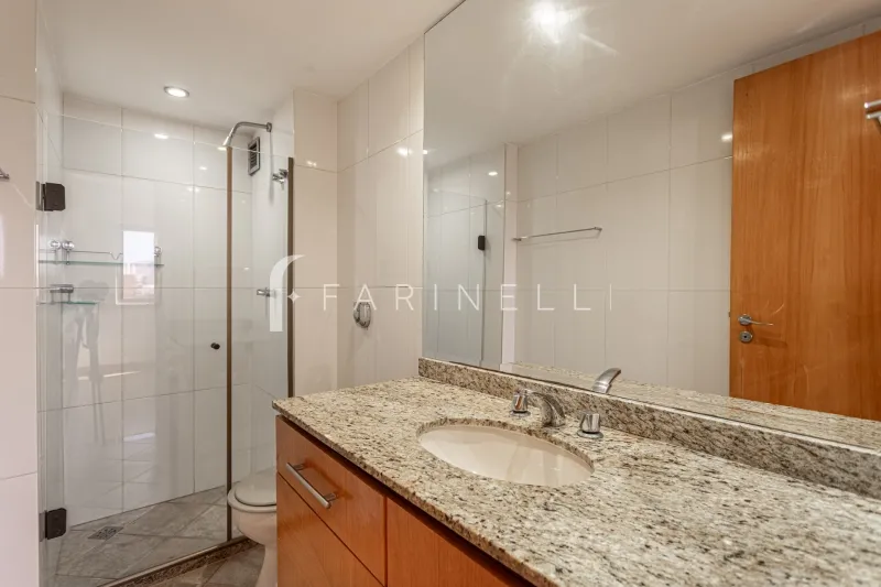 2-bedroom apartment with elevator and 2 parking spots — photo 14