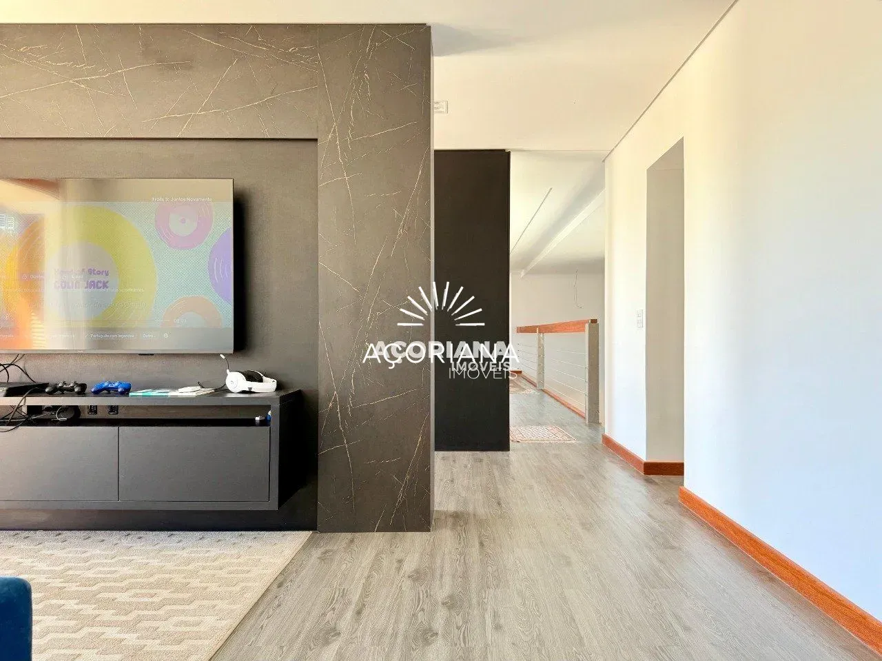 House with open-plan kitchen and 5 bedrooms over 558 m² — photo 32
