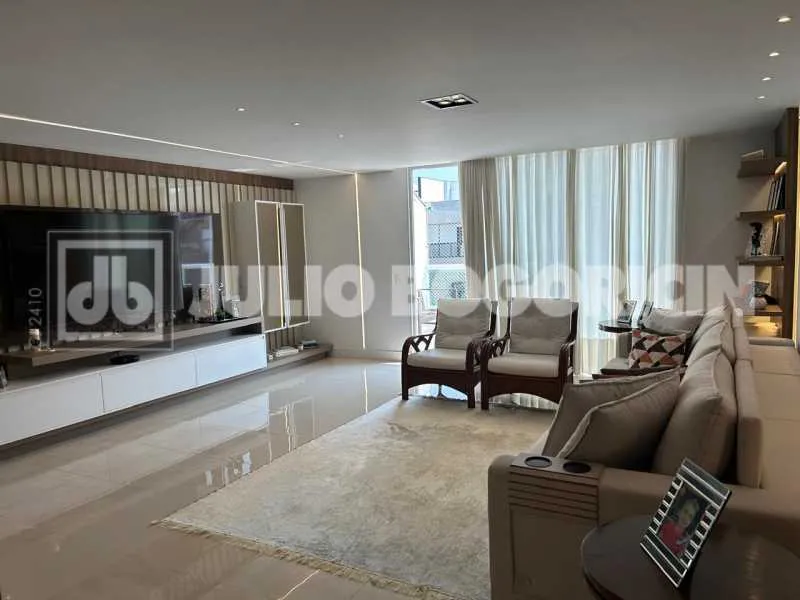 Apartamento sem mobília com 3 quartos e 5 banheiros — photo 11