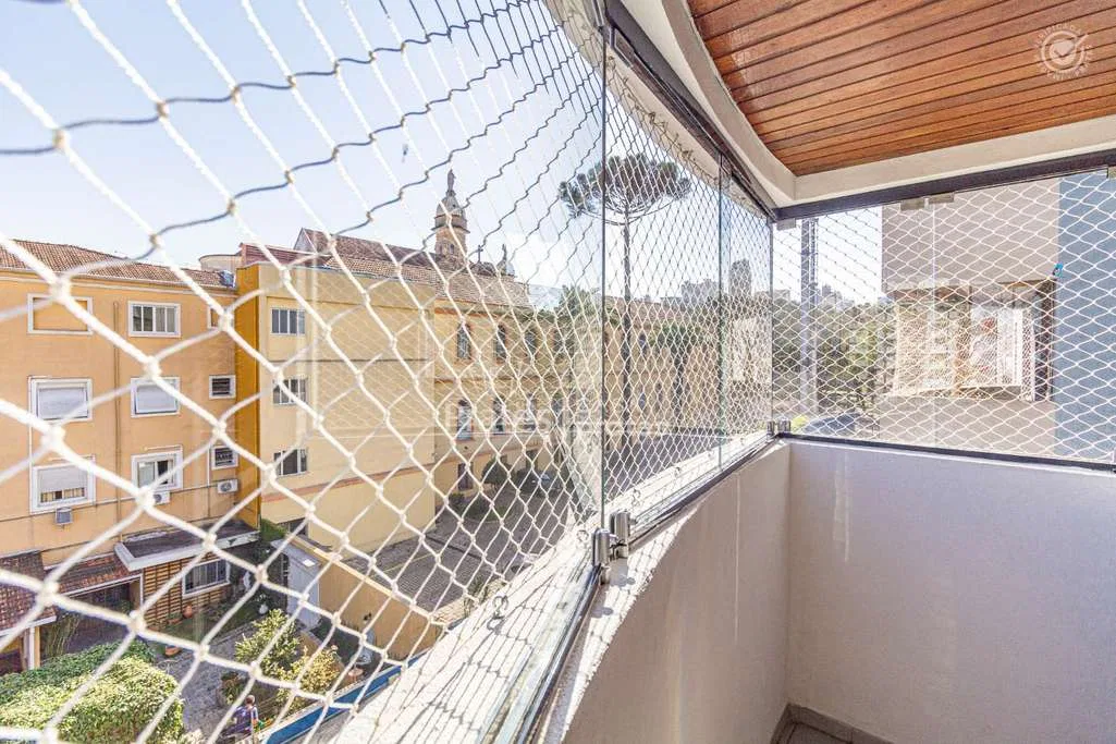 Apartment, 81 m², with wood or laminate floors — photo 14