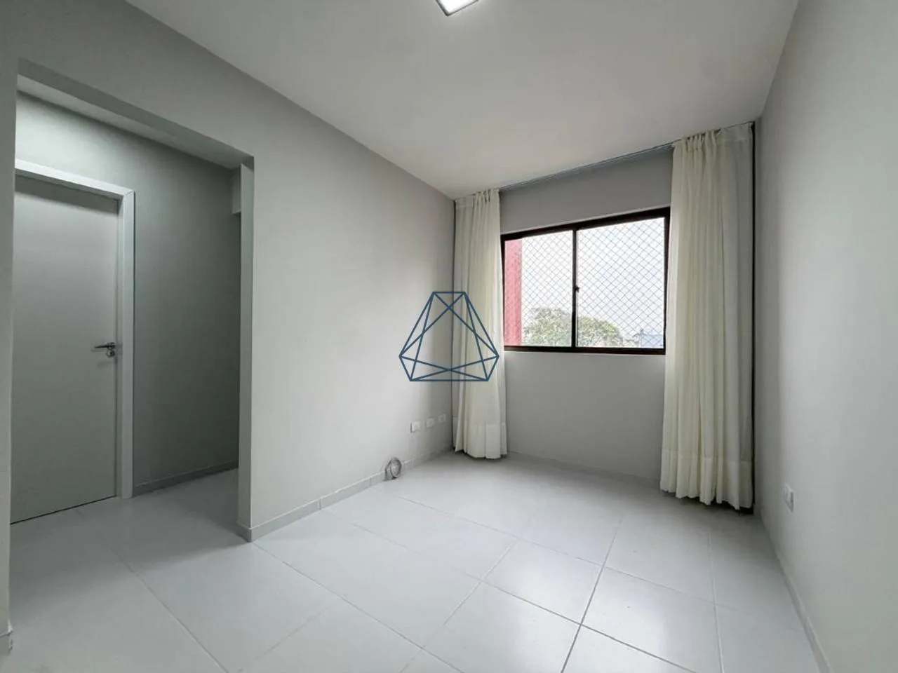 One-bedroom, 34 m² apartment in Curitiba — photo 13