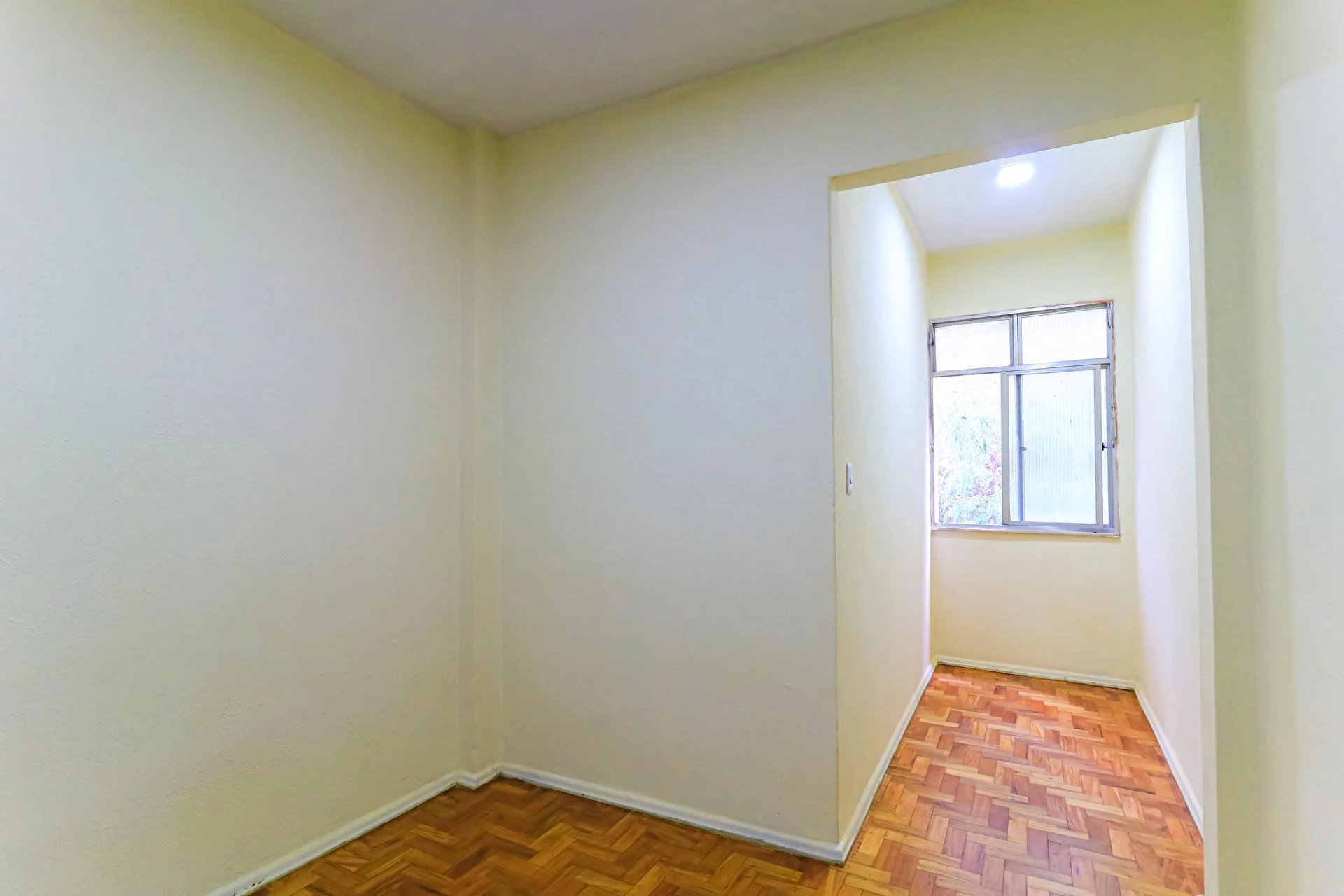 Apartamento de 2 dormitorios con cocina independiente — photo 26