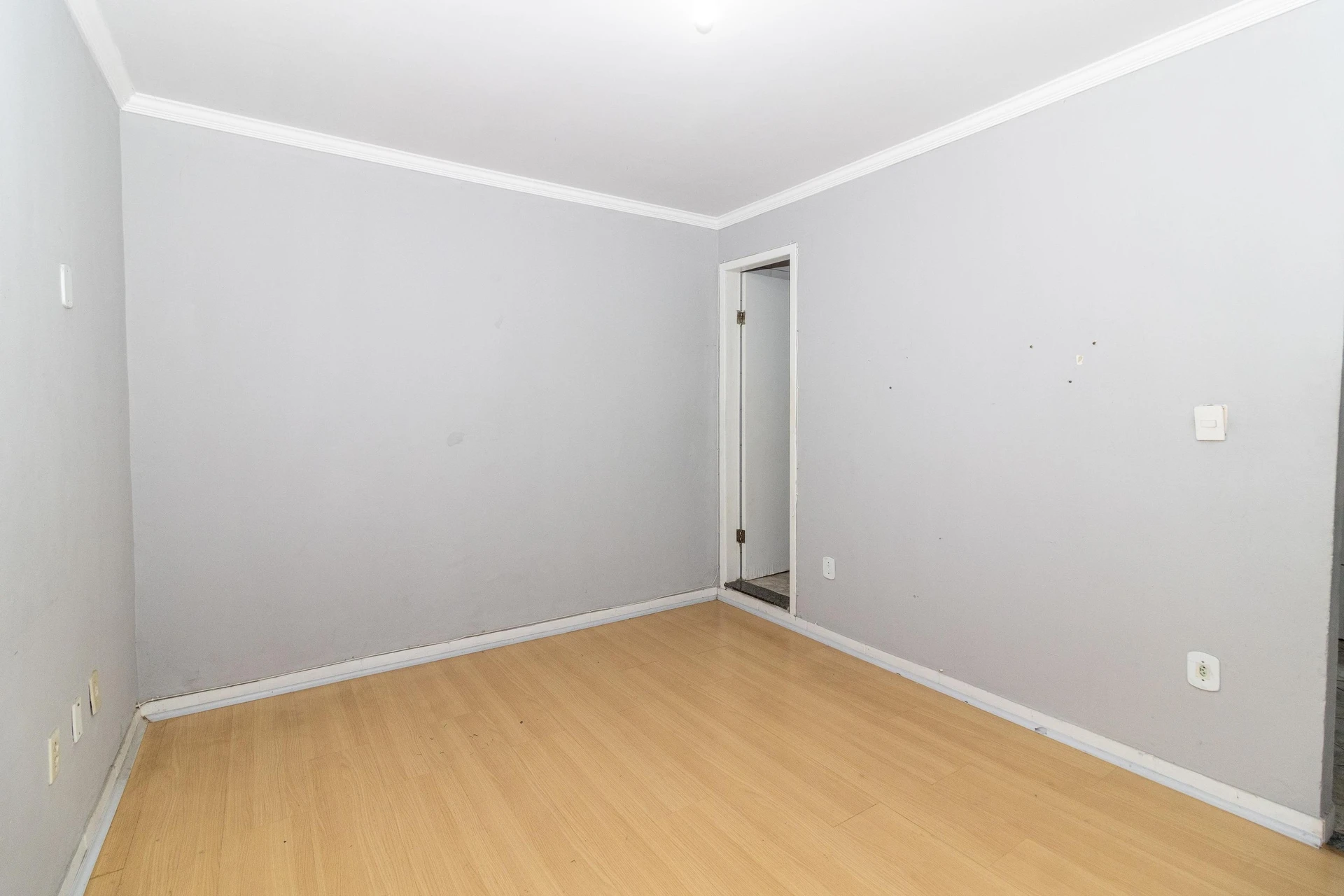 Apartment, 50 m², with wood or laminate floors — photo 14