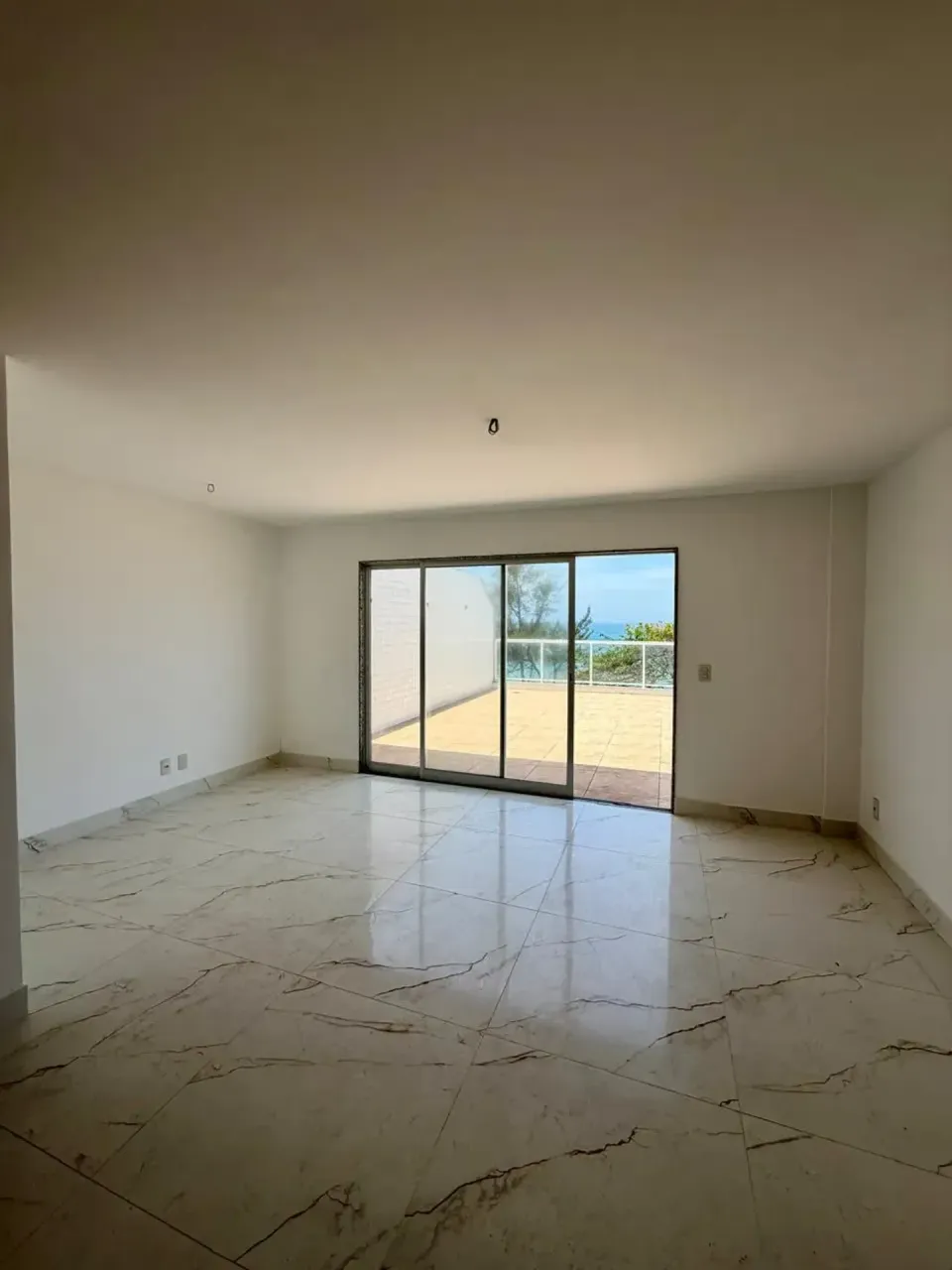 Apartamento sem mobília com 3 quartos e 5 banheiros — photo 3