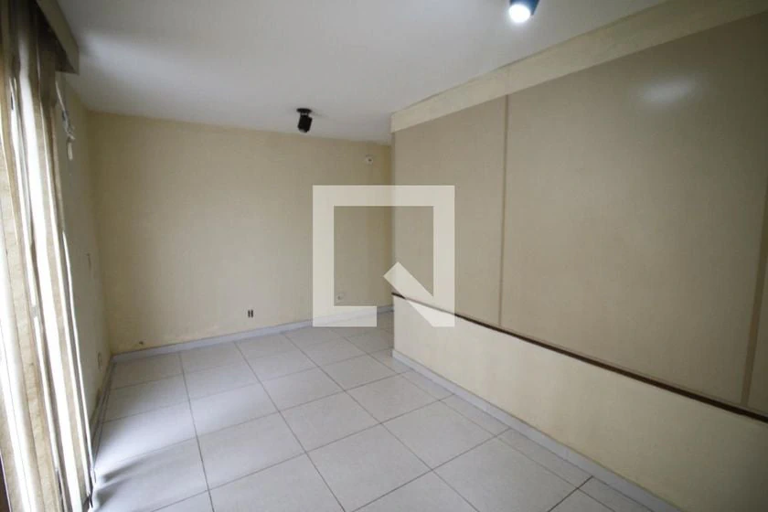 Деревянный пол или ламинат и 3 спальни: квартира 128 м² — photo 14