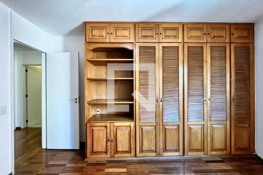 3-bedroom apartment with built-in wardrobes — photo 3