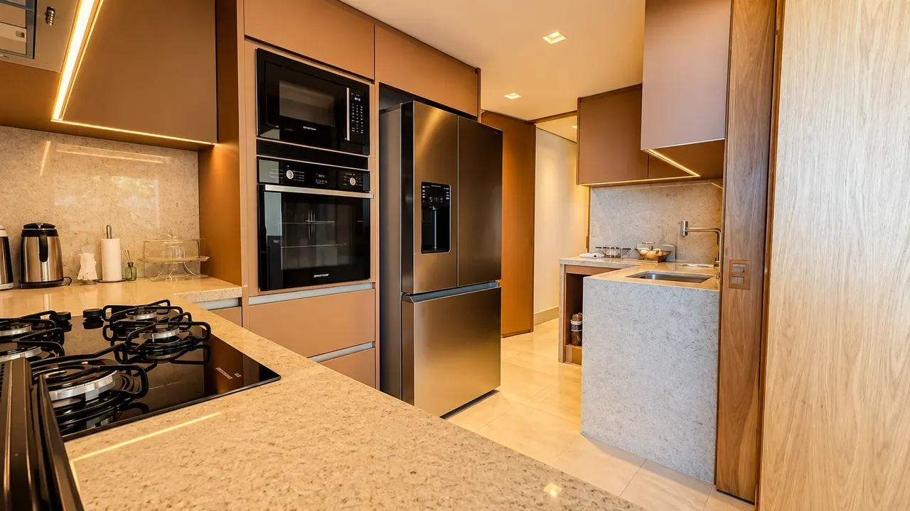 Furnished apartment, 157 m², with floor-to-ceiling windows — photo 2