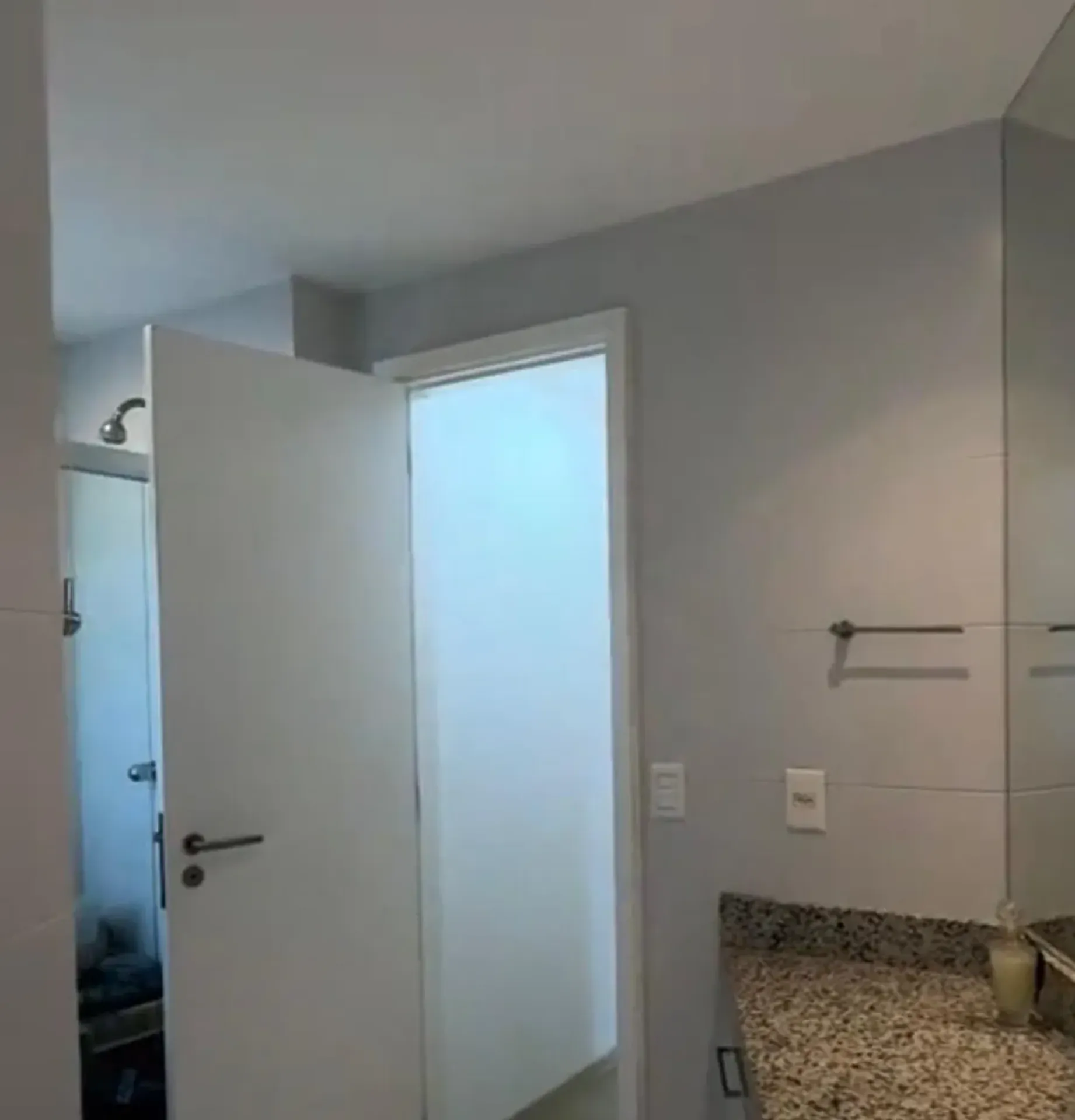 Apartamento com 4 quartos e cozinha fechada a gás — photo 7