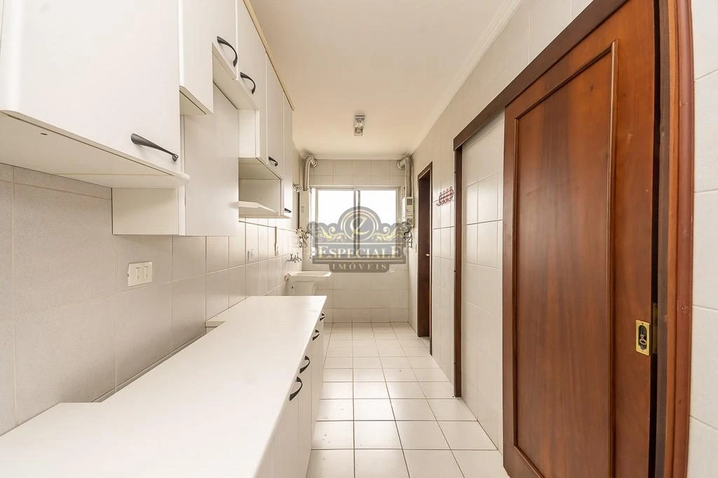 167 m² apartment with a grill on the balcony and a bathtub — photo 33