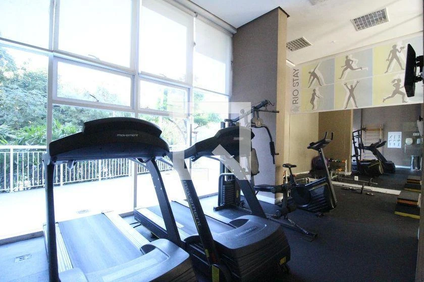 Furnished studio, 28 m², with a glass-enclosed balcony — photo 24