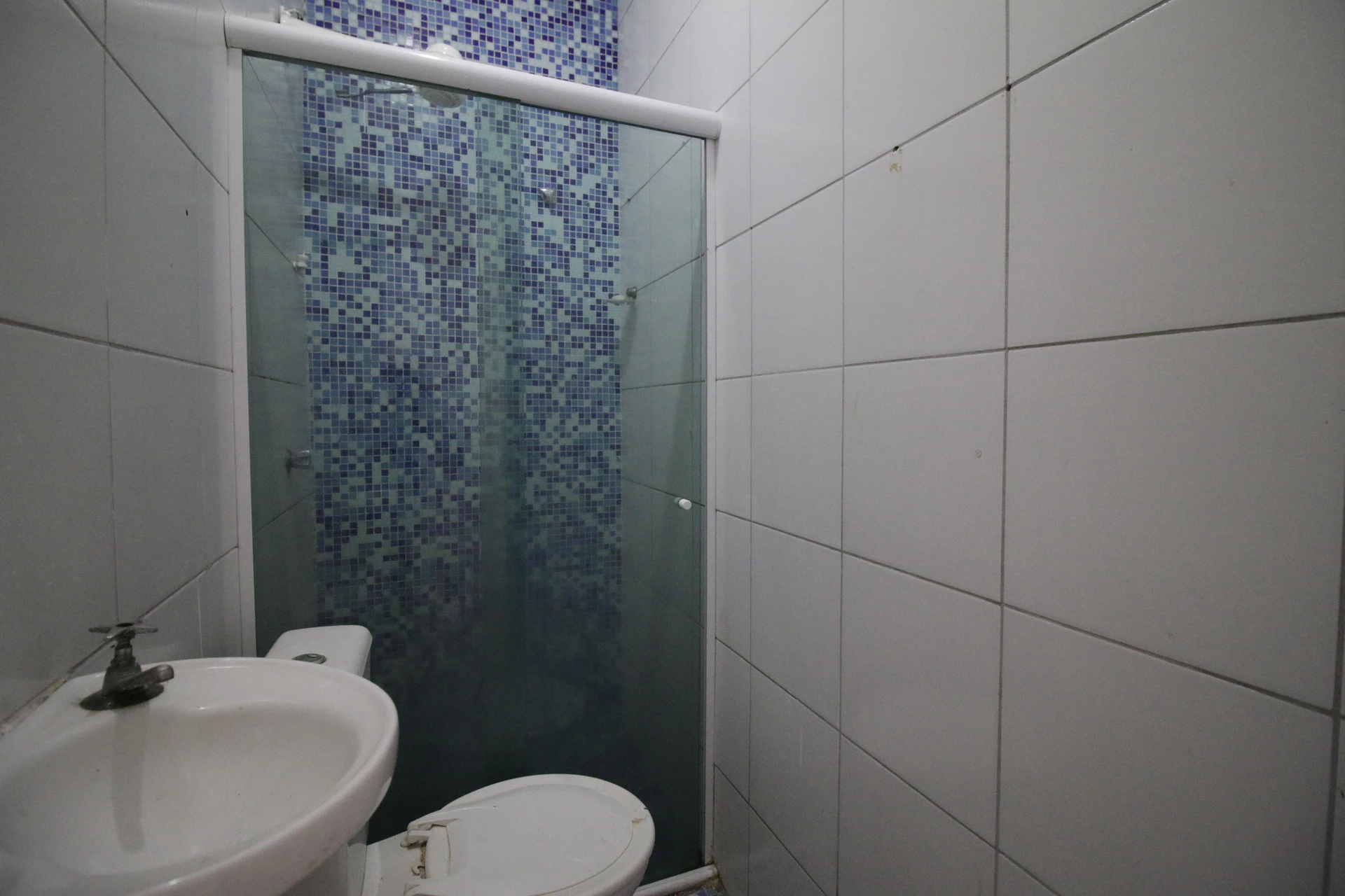 Casa sem mobília com 2 quartos e varanda — photo 33