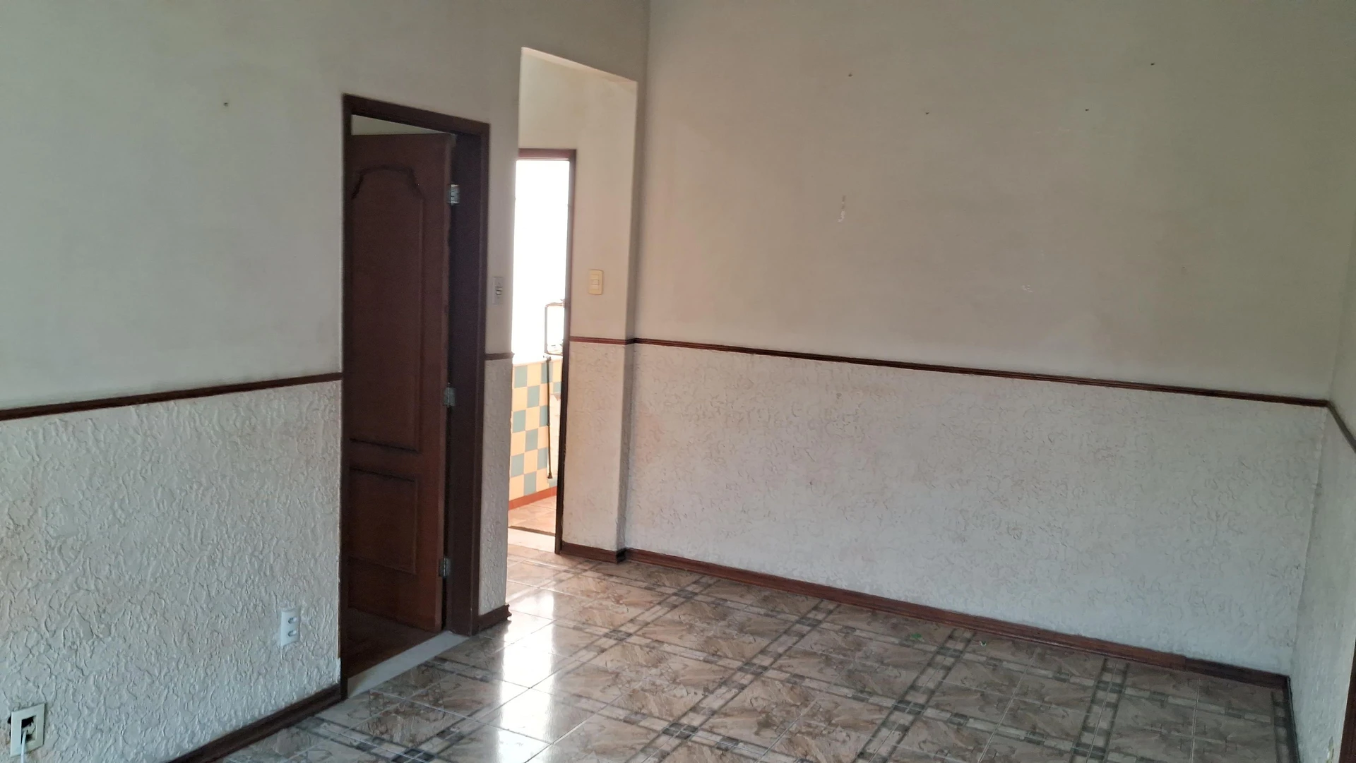 Unfurnished apartment with a closed gas kitchen — photo 9