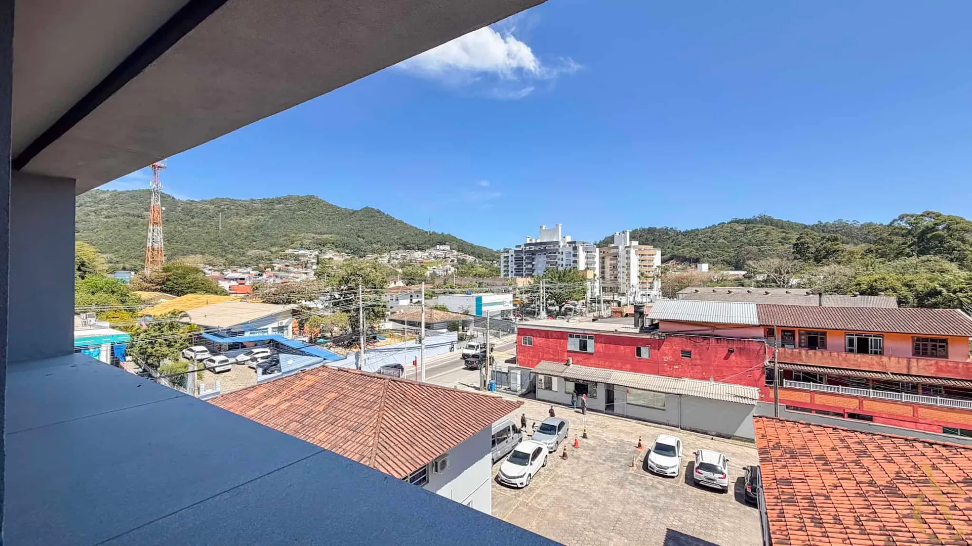 Glass-enclosed balcony in a 2-bedroom apartment, 69 m² — photo 58