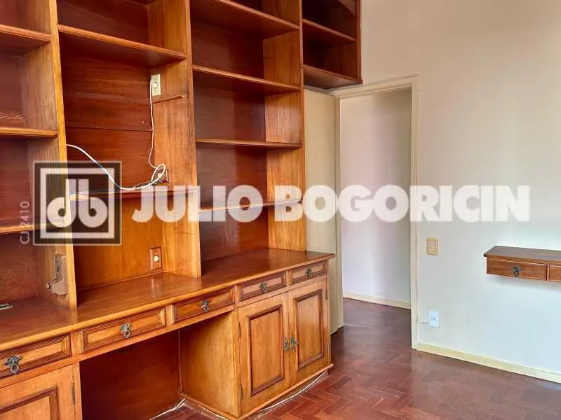 2-bedroom apartment with parking and separate kitchen — photo 15