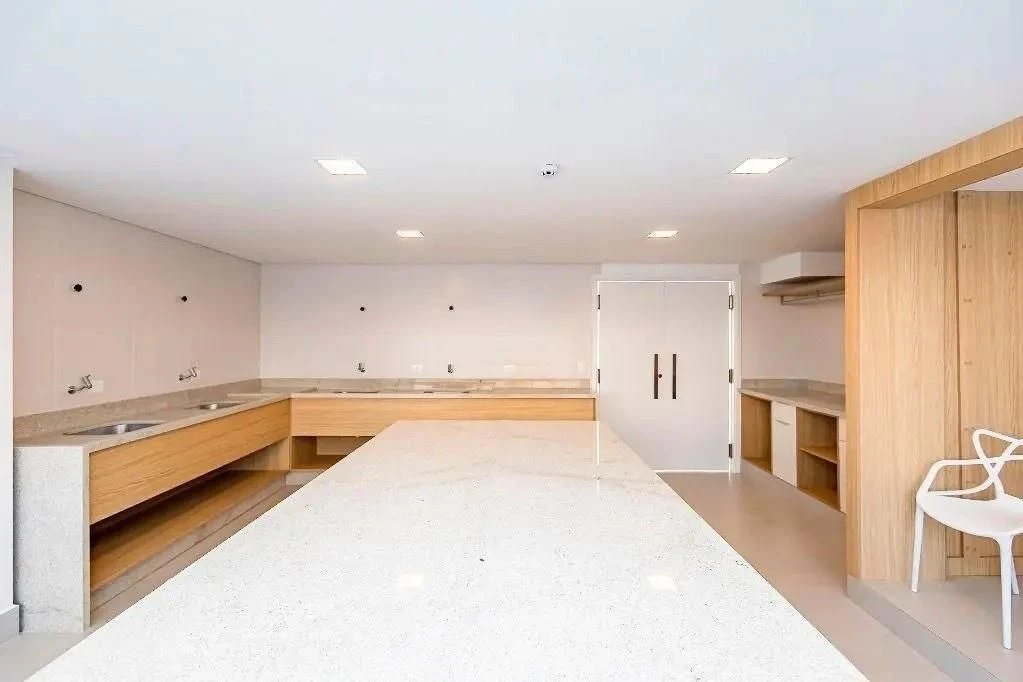Furnished studio, 27 m², with floor-to-ceiling windows — photo 9