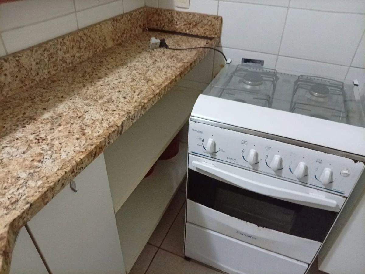 Furnished 40 m² apartment with a closed kitchen — photo 12