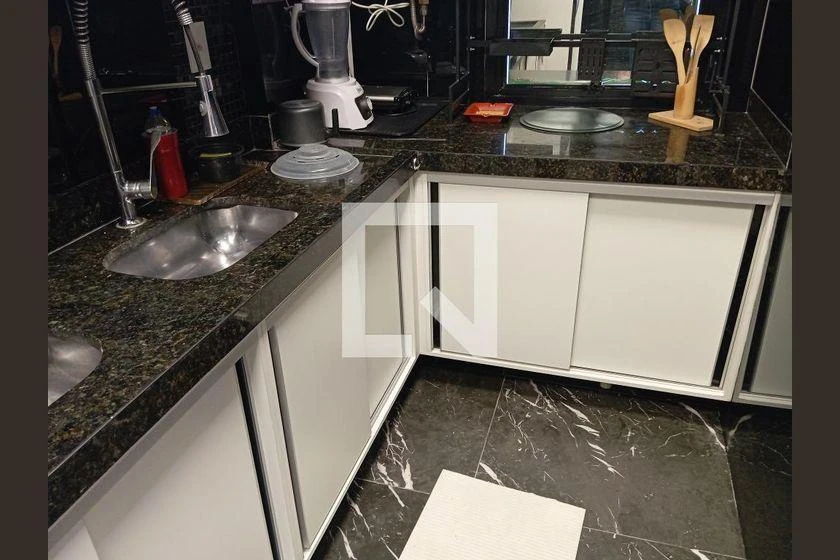 Furnished 170 m² apartment with 2 en-suite bedrooms — photo 31