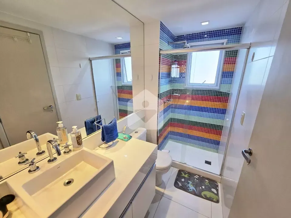 Furnished apartment with 3 bedrooms and 5 bathrooms — photo 30