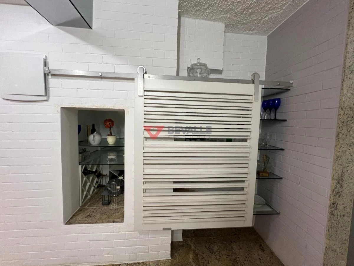 220 m² house with a washing machine and a home office — photo 32