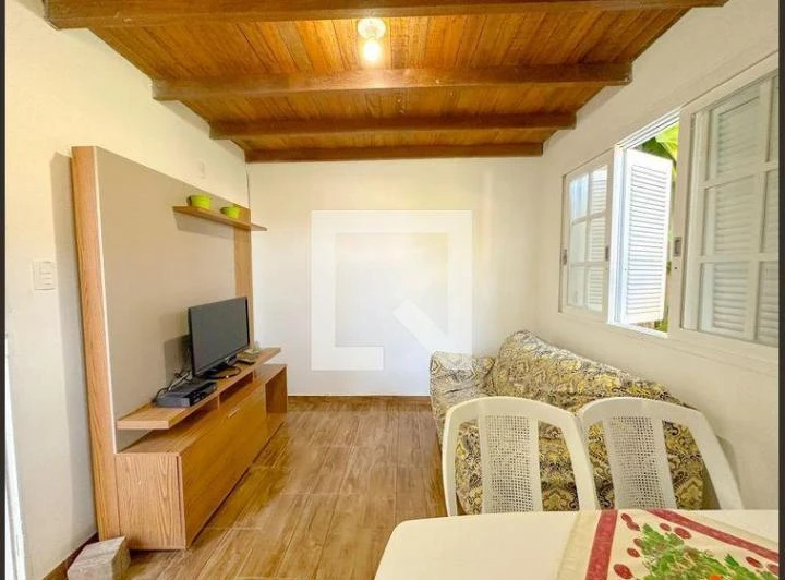 Unfurnished house with 1 bedroom and 2 parking spaces