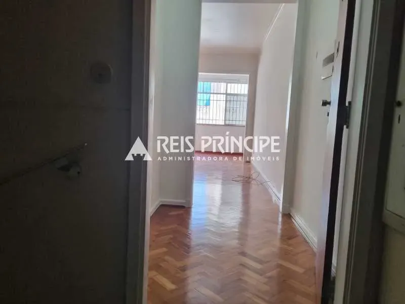 Apartment, 70 m², with wood or laminate floors — photo 26